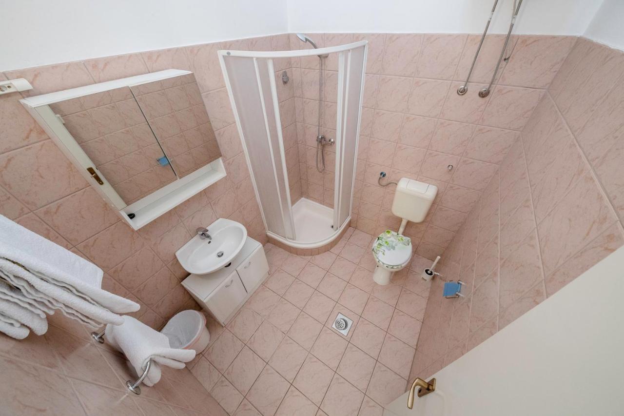 Guesthouse Sime كولان المظهر الخارجي الصورة